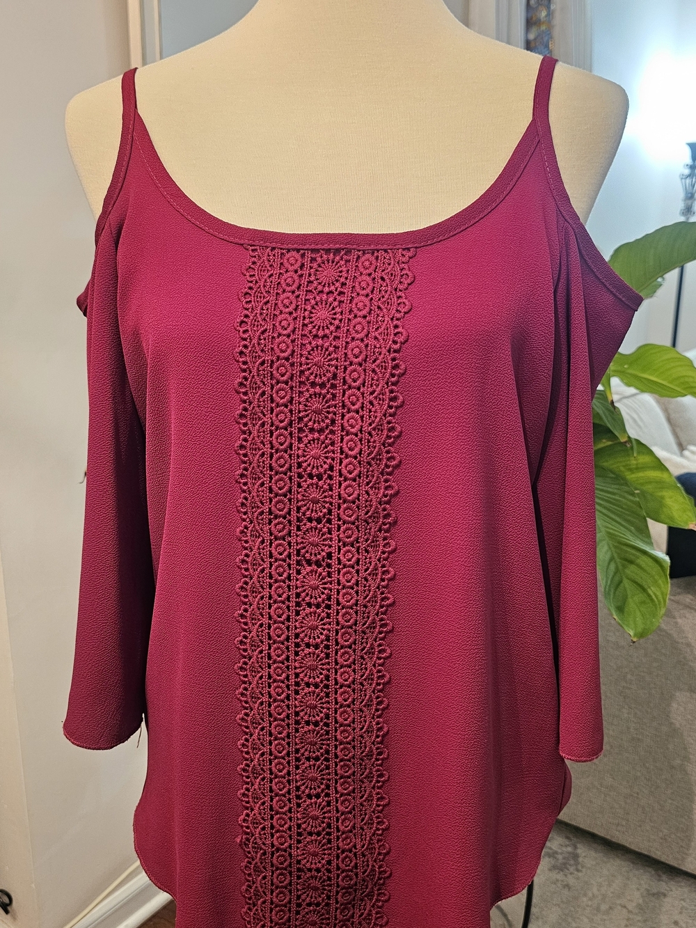 Discreet Cold-Shoulder Crochet-Trim Tunic - Burgundy/Red